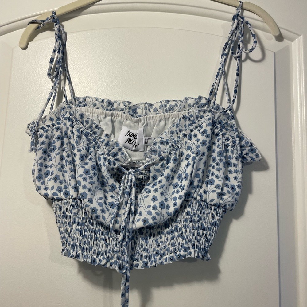 Princess Polly blue floral top